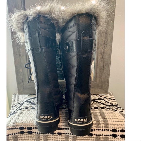 Sorel Winter Boots - Picture 5 of 6